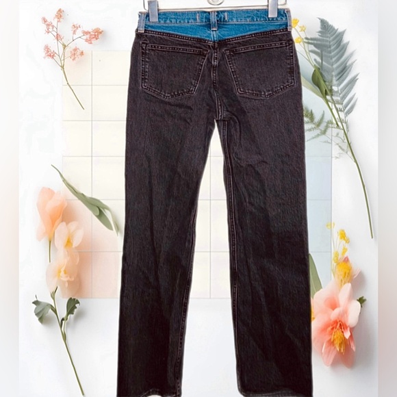 A & F High Rise 90s Relaxed Jeans NWOT - Picture 4 of 10